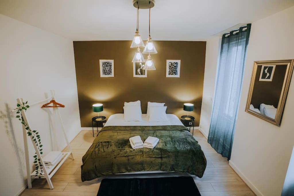Le Bertrand • Le Raffinement En Coeur De Ville Châteauroux Buitenkant foto