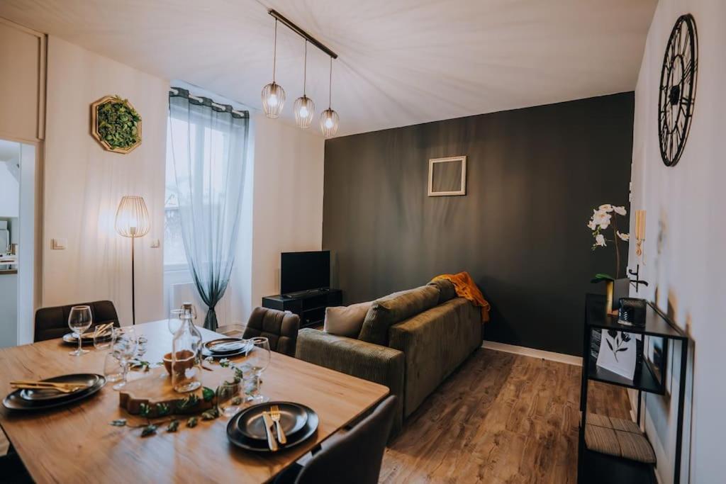 Le Bertrand • Le Raffinement En Coeur De Ville Châteauroux Buitenkant foto